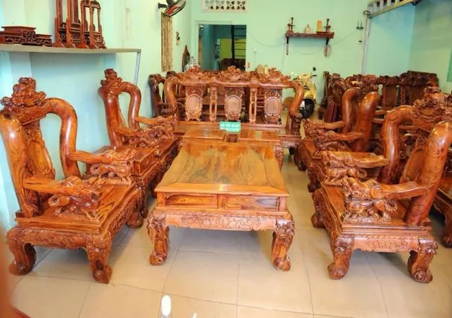 kinh nghiệm mua bàn ghế gỗ hương